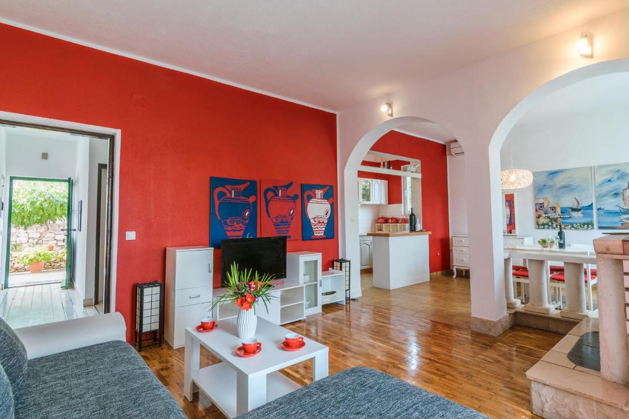 Apartment Dunja Supetar Exterior photo